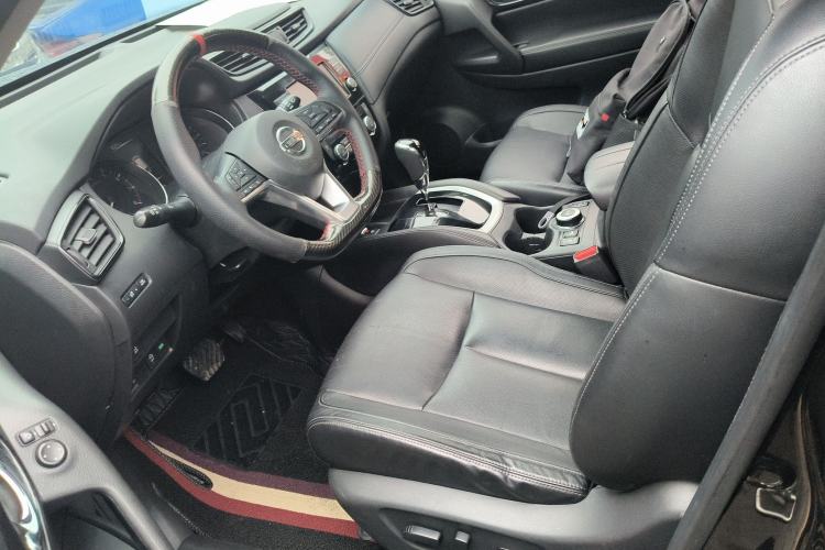 Used Nissan X-Trail 2017 2.5L CVT Leading Edition 4WD Left Front Seat