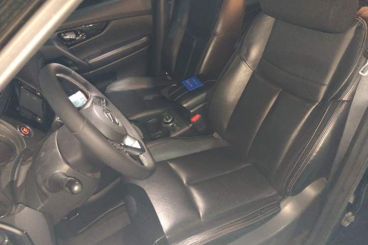Used Nissan X-Trail 2017 2.5L CVT Luxury Edition 4WD Left Front Seat