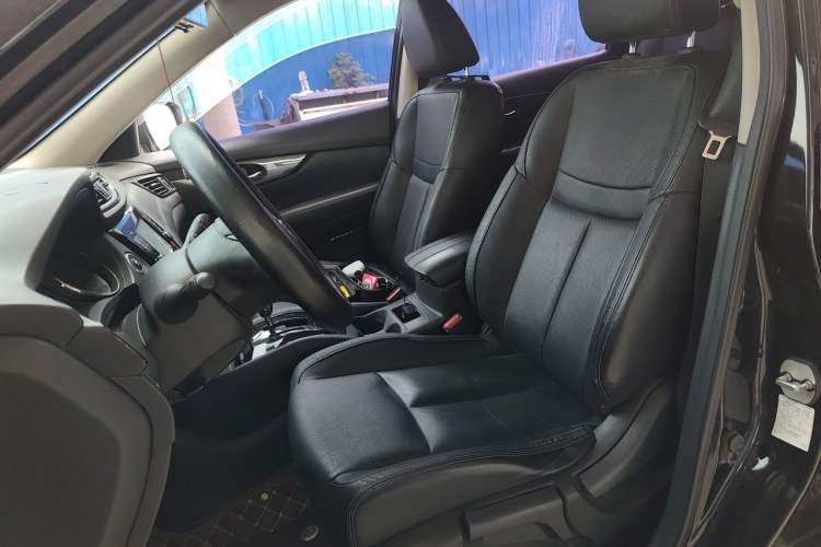 Used Nissan X-Trail 2017 2.0L CVT Comfort Edition 2WD Left Front Seat