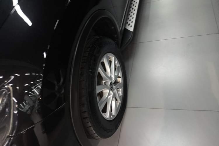 Used Nissan X-Trail 2017 2.0L CVT Comfort Edition 2WD Left Front Wheel Hub