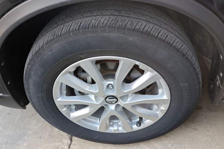Used Nissan X-Trail 2017 2.0L CVT Comfort Edition 2WD Left Front Wheel Hub