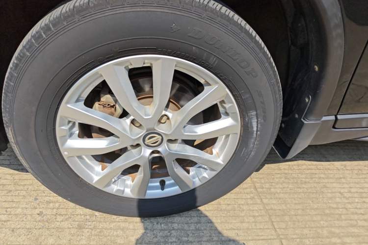 Used Nissan X-Trail 2017 2.0L CVT Comfort Edition 2WD Left Front Wheel Hub