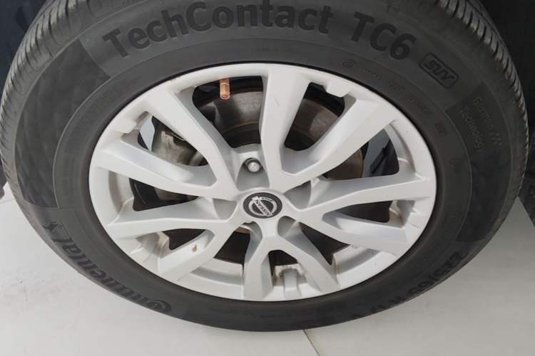 Used Nissan X-Trail 2017 2.0L CVT Comfort Edition 2WD Left Front Wheel Hub