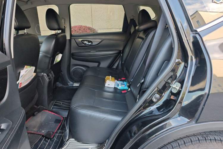 Used Nissan X-Trail 2017 2.0L CVT Comfort Edition 2WD Left Rear Seat
