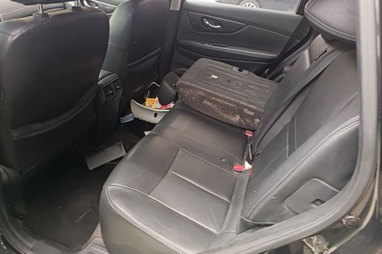 Used Nissan X-Trail 2017 2.0L CVT Comfort Edition 2WD Left Rear Seat