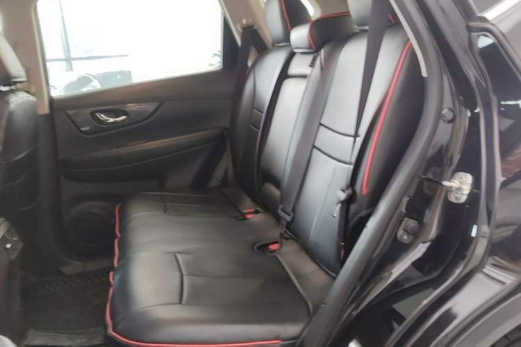 Used Nissan X-Trail 2017 2.0L CVT Comfort Edition 2WD Left Rear Seat