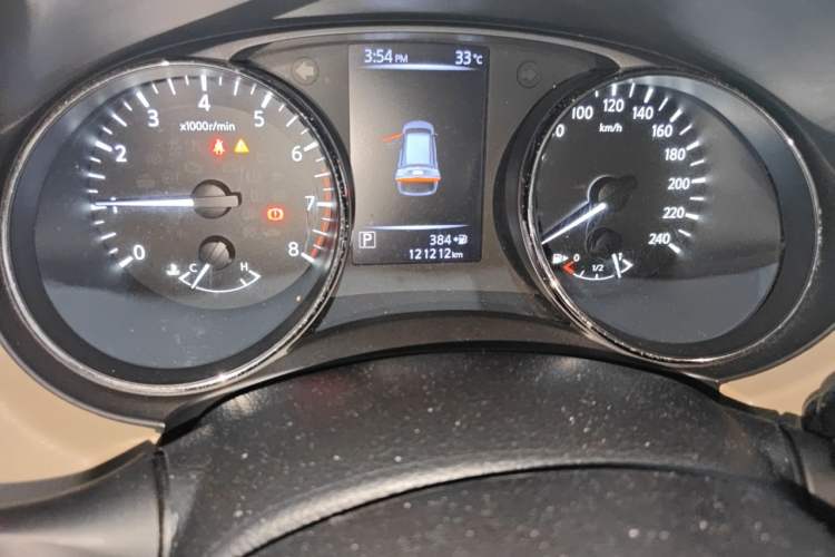 Used Nissan X-Trail 2017 2.0L CVT Comfort Edition 2WD Odometer Close Up