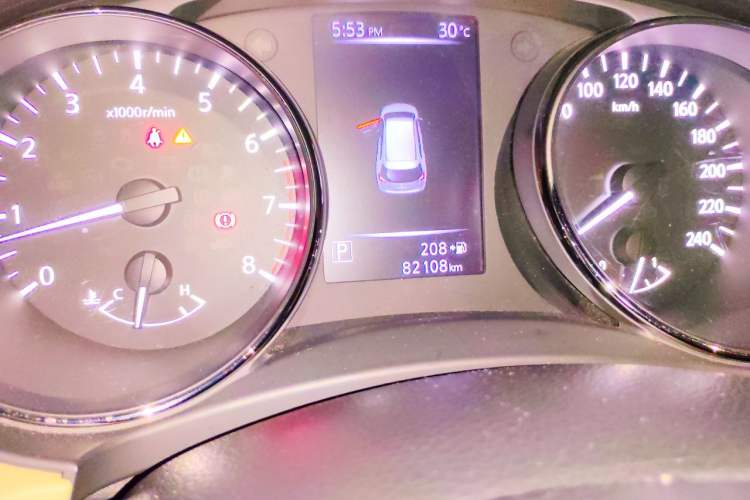 Used Nissan X-Trail 2017 2.0L CVT Comfort Edition 2WD Odometer Close Up