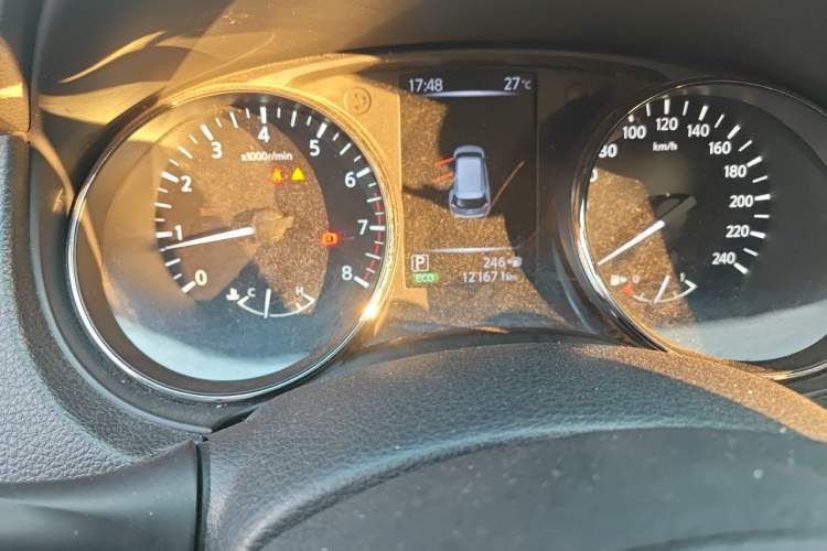 Used Nissan X-Trail 2017 2.0L CVT Comfort Edition 2WD Odometer Close Up