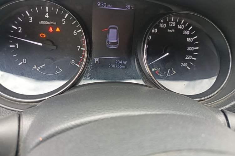 Used Nissan X-Trail 2017 2.0L CVT Comfort Edition 2WD Odometer Close Up
