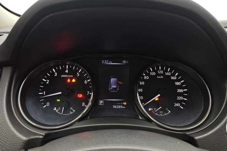 Used Nissan X-Trail 2017 2.0L CVT Comfort Edition 2WD Odometer Close Up