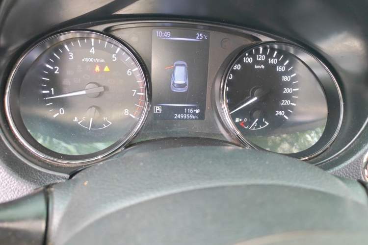 Used Nissan X-Trail 2017 2.0L CVT Comfort Edition 2WD Odometer Close Up