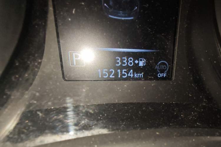 Used Nissan X-Trail 2017 2.5L CVT Luxury Edition 4WD Odometer Close Up