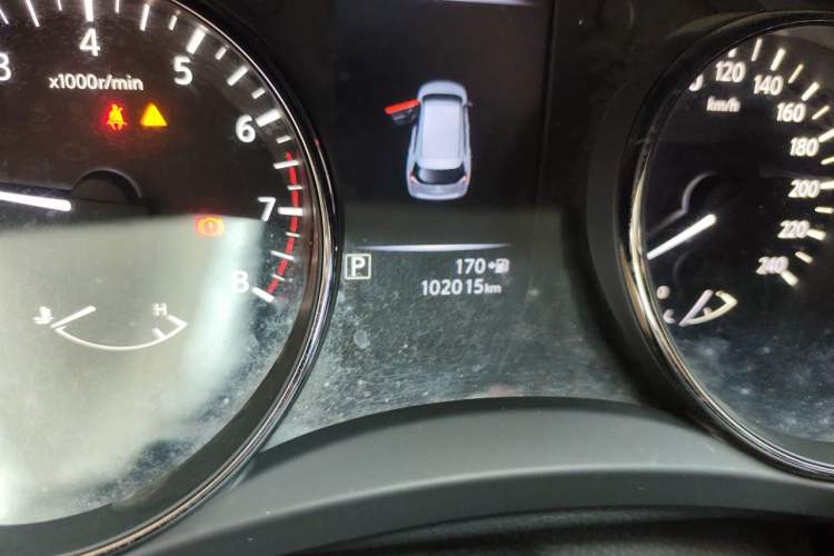 Used Nissan X-Trail 2017 2.0L CVT Comfort Edition 2WD Odometer Close Up