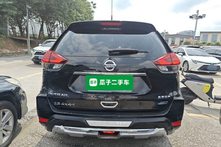 Used Nissan X-Trail 2017 2.5L CVT Leading Edition 4WD Rear