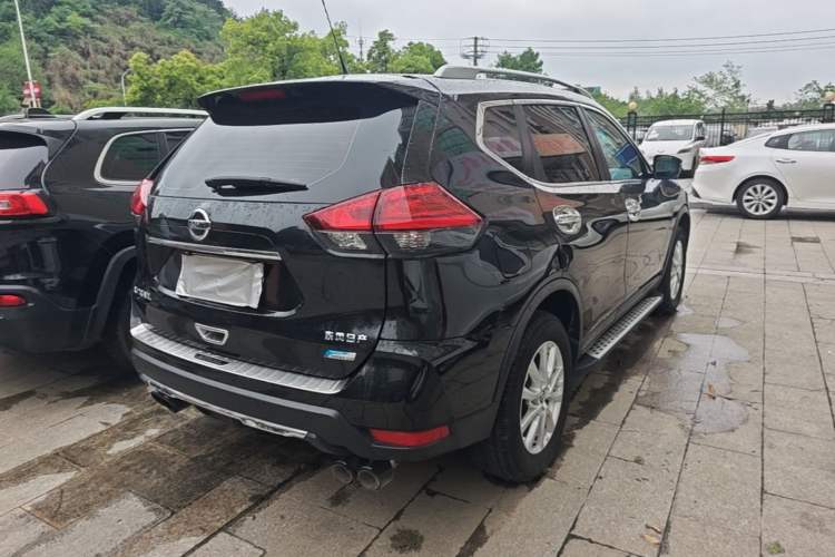 Used Nissan X-Trail 2017 2.0L CVT Comfort Edition 2WD Rear Right 45 Deg