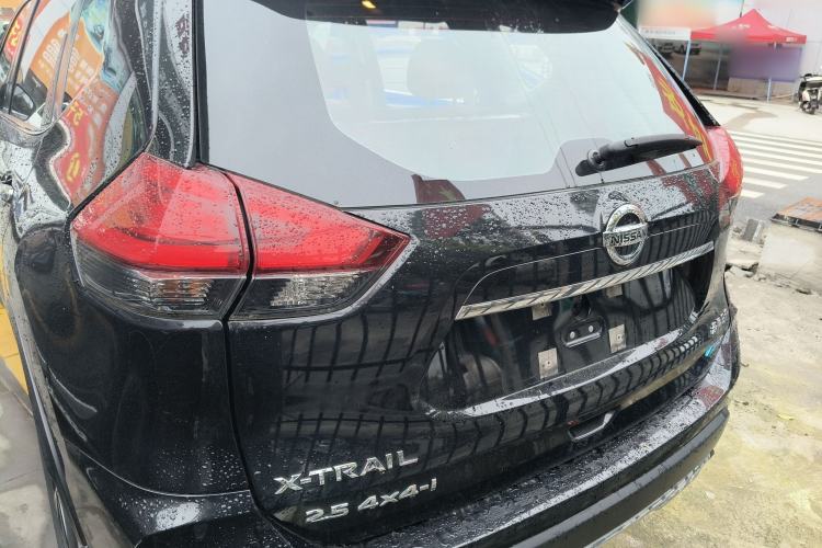 Used Nissan X-Trail 2017 2.5L CVT Leading Edition 4WD Rear