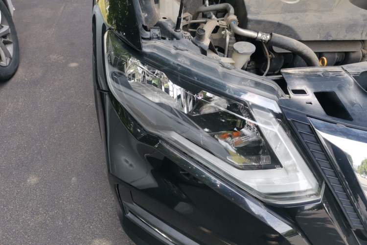 Used Nissan X-Trail 2017 2.0L CVT Comfort Edition 2WD Right Front Headlight