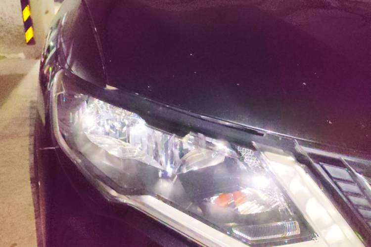 Used Nissan X-Trail 2017 2.0L CVT Comfort Edition 2WD Right Front Headlight