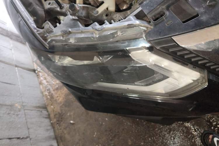 Used Nissan X-Trail 2017 2.0L CVT Comfort Edition 2WD Right Front Headlight