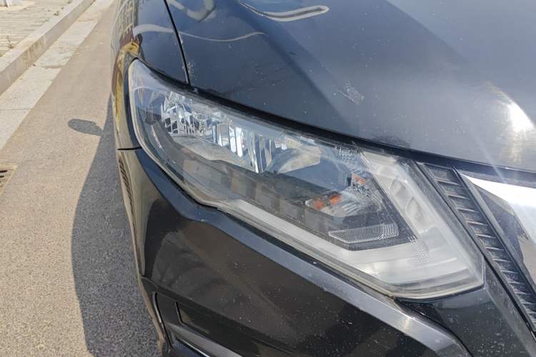 Used Nissan X-Trail 2017 2.0L CVT Comfort Edition 2WD Right Front Headlight