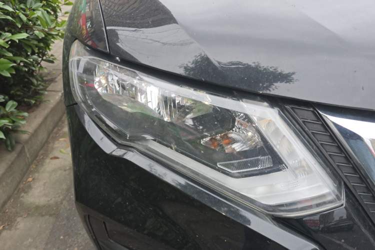 Used Nissan X-Trail 2017 2.0L CVT Comfort Edition 2WD Right Front Headlight