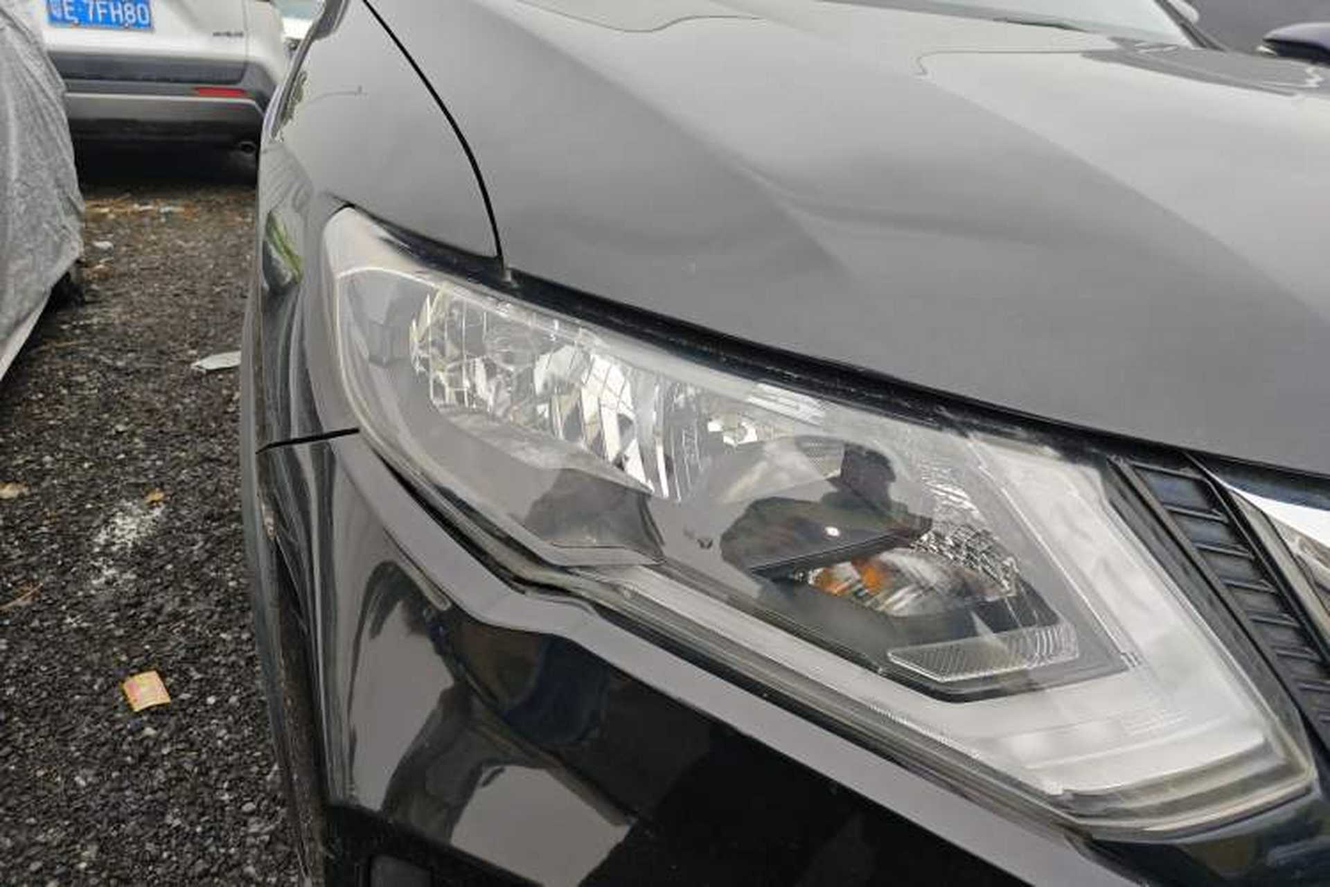 Used Nissan X-Trail 2017 2.0L CVT Comfort Edition 2WD Right Front Headlight