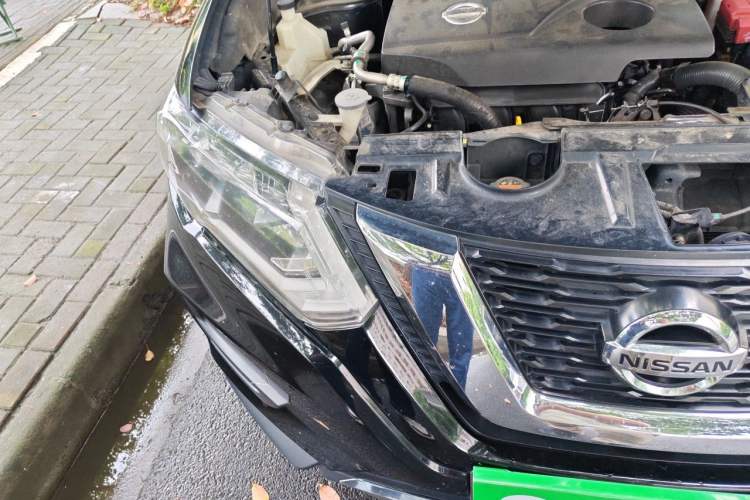 Used Nissan X-Trail 2017 2.0L CVT Comfort Edition 2WD Right Front Headlight