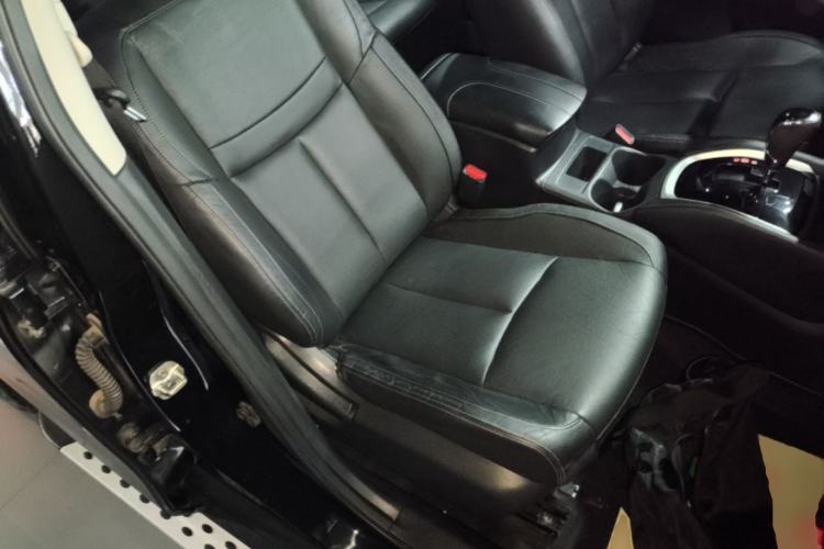 Used Nissan X-Trail 2017 2.0L CVT Comfort Edition 2WD Right Front Seat