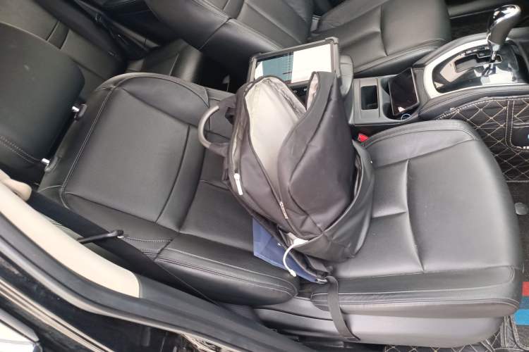 Used Nissan X-Trail 2017 2.0L CVT Comfort Edition 2WD Right Front Seat
