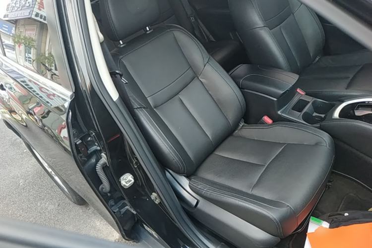 Used Nissan X-Trail 2017 2.0L CVT Comfort Edition 2WD Right Front Seat