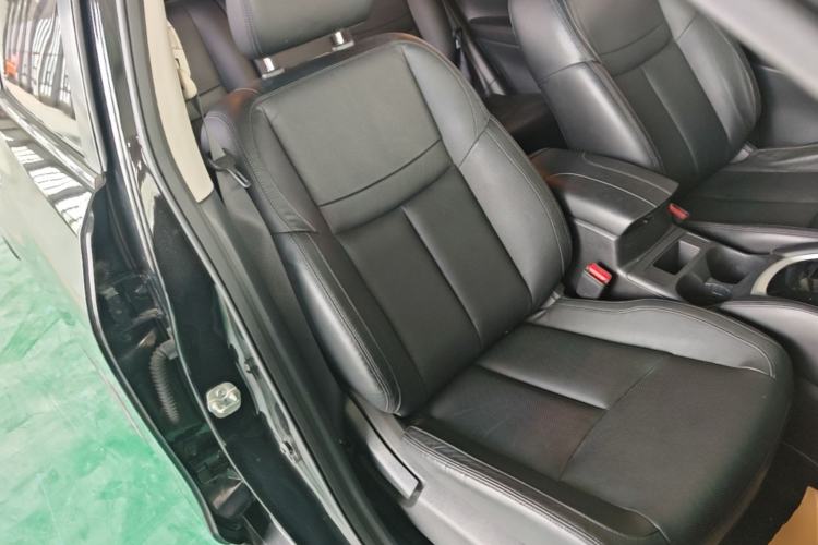 Used Nissan X-Trail 2017 2.0L CVT Comfort Edition 2WD Right Front Seat