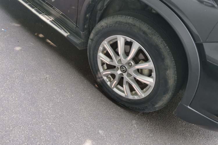 Used Nissan X-Trail 2017 2.0L CVT Comfort Edition 2WD Right Front Wheel Hub