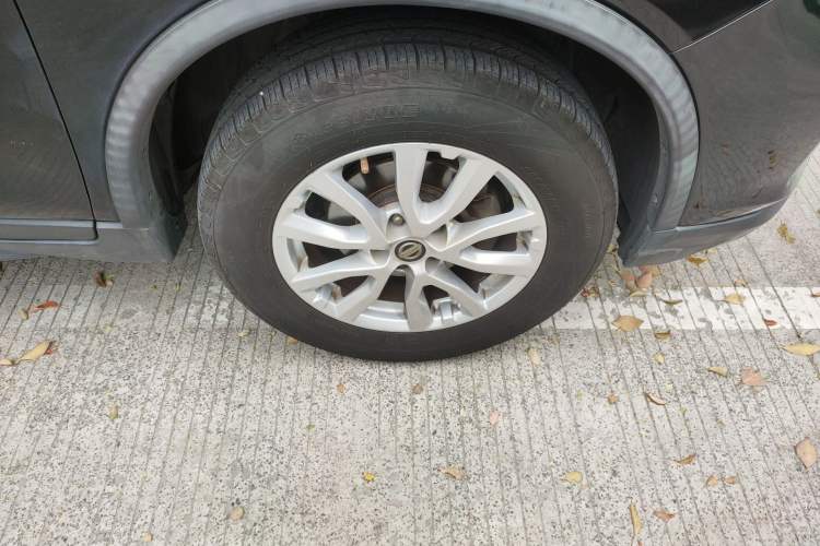Used Nissan X-Trail 2017 2.0L CVT Comfort Edition 2WD Right Front Wheel Hub