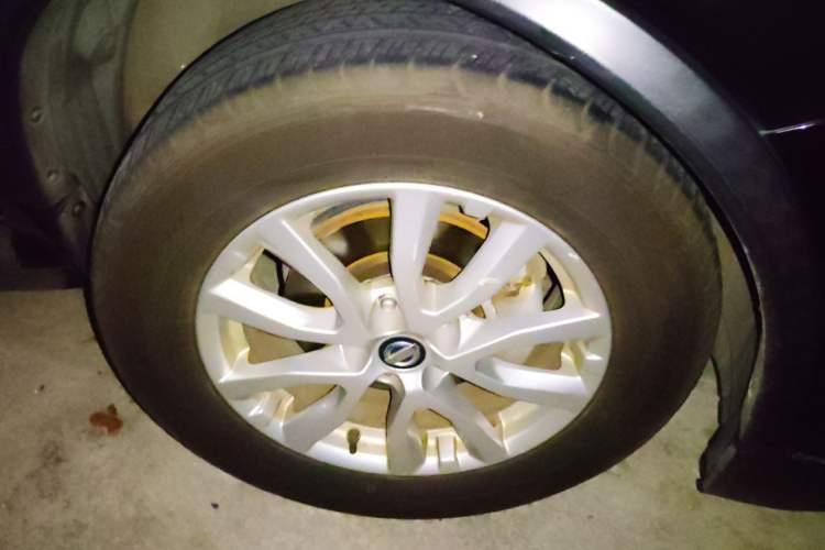Used Nissan X-Trail 2017 2.0L CVT Comfort Edition 2WD Right Front Wheel Hub