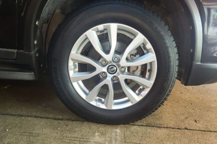 Used Nissan X-Trail 2017 2.0L CVT Comfort Edition 2WD Right Front Wheel Hub