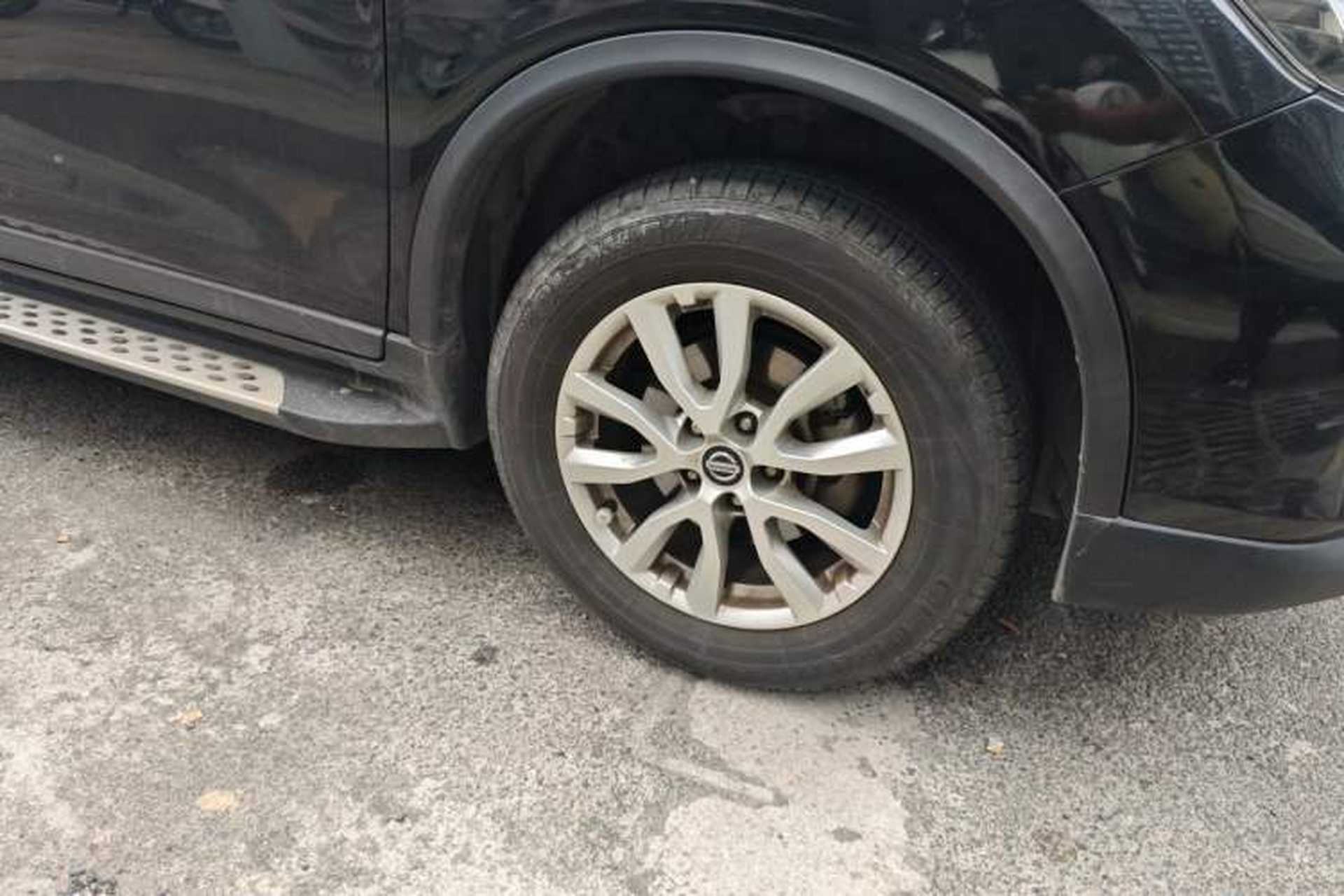 Used Nissan X-Trail 2017 2.0L CVT Comfort Edition 2WD Right Front Wheel Hub