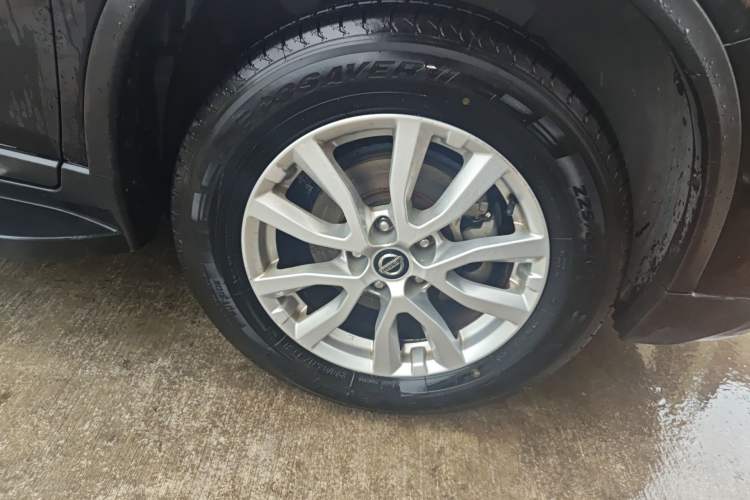 Used Nissan X-Trail 2017 2.0L CVT Comfort Edition 2WD Right Front Wheel Hub