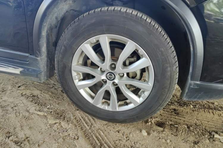 Used Nissan X-Trail 2017 2.0L CVT Comfort Edition 2WD Right Front Wheel Hub