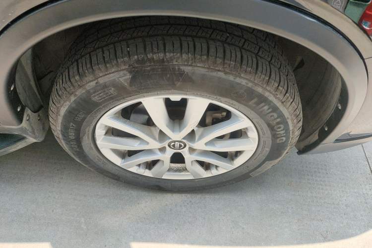 Used Nissan X-Trail 2017 2.0L CVT Comfort Edition 2WD Right Front Wheel Hub