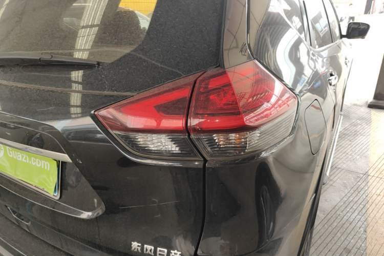 Used Nissan X-Trail 2017 2.5L CVT Luxury Edition 4WD Right Rear Taillight