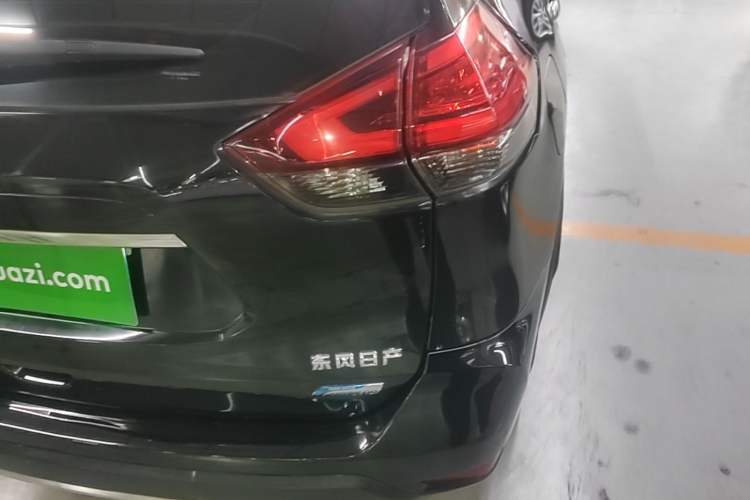 Used Nissan X-Trail 2017 2.0L CVT Comfort Edition 2WD Right Rear Taillight