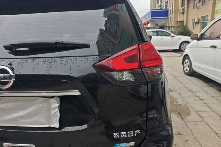 Used Nissan X-Trail 2017 2.0L CVT Comfort Edition 2WD Right Rear Taillight