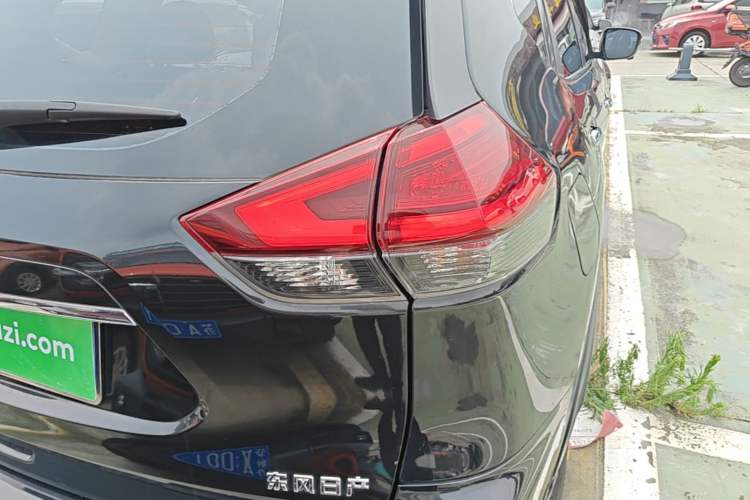 Used Nissan X-Trail 2017 2.0L CVT Comfort Edition 2WD Right Rear Taillight