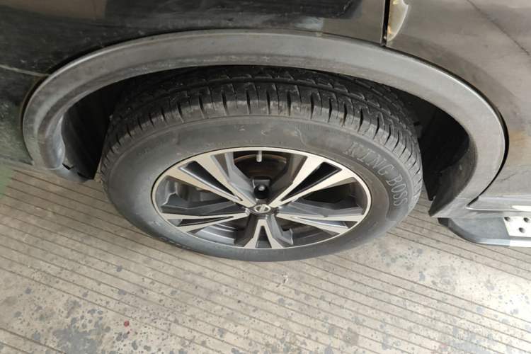 Used Nissan X-Trail 2017 2.5L CVT Luxury Edition 4WD Right Rear Wheel Hub