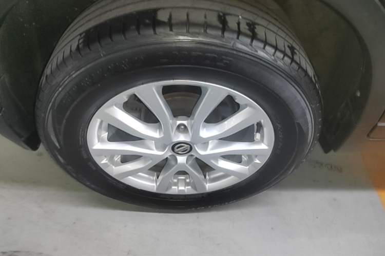 Used Nissan X-Trail 2017 2.0L CVT Comfort Edition 2WD Right Rear Wheel Hub