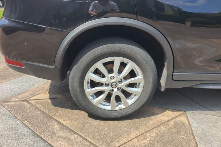 Used Nissan X-Trail 2017 2.0L CVT Comfort Edition 2WD Right Rear Wheel Hub