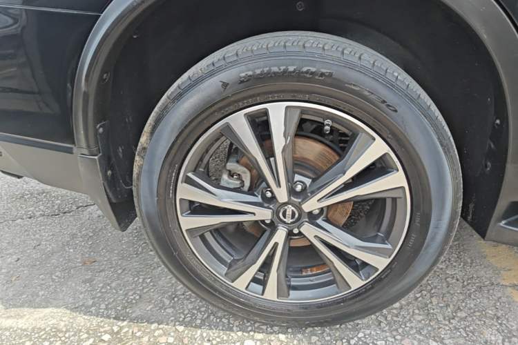 Used Nissan X-Trail 2017 2.5L CVT Leading Edition 4WD Right Rear Wheel Hub