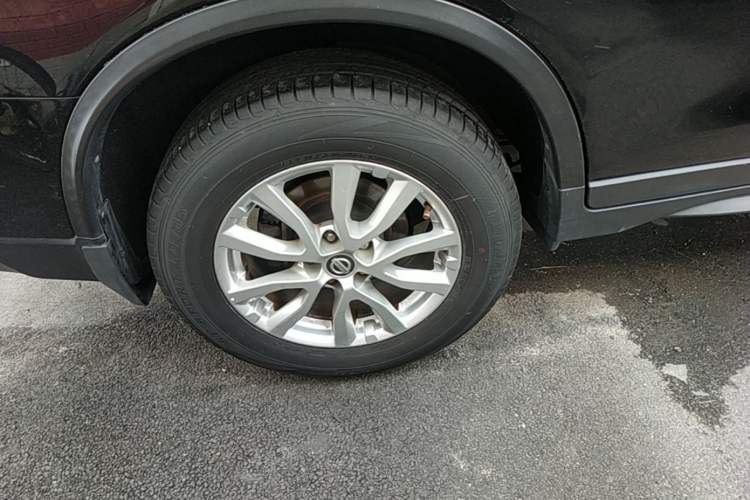Used Nissan X-Trail 2017 2.0L CVT Comfort Edition 2WD Right Rear Wheel Hub