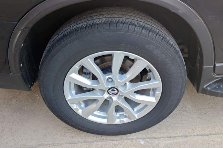 Used Nissan X-Trail 2017 2.0L CVT Comfort Edition 2WD Right Rear Wheel Hub